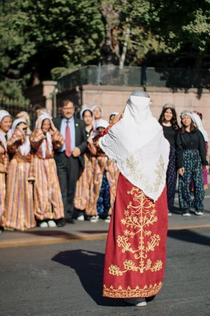 Dongxiang festival attire and cultural dress
