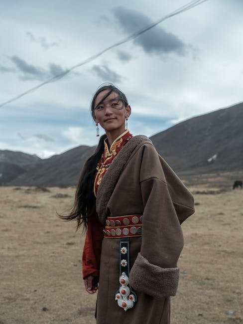 Tibetan traditional clothing and textile details